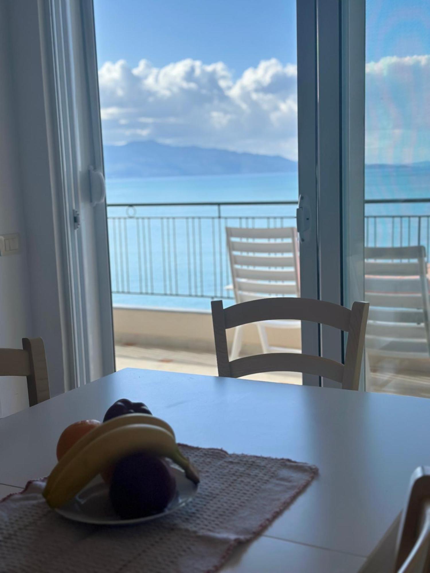 Sail Sea View Apartments Sarandë エクステリア 写真